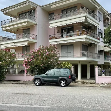 Dina's Summer Apartment